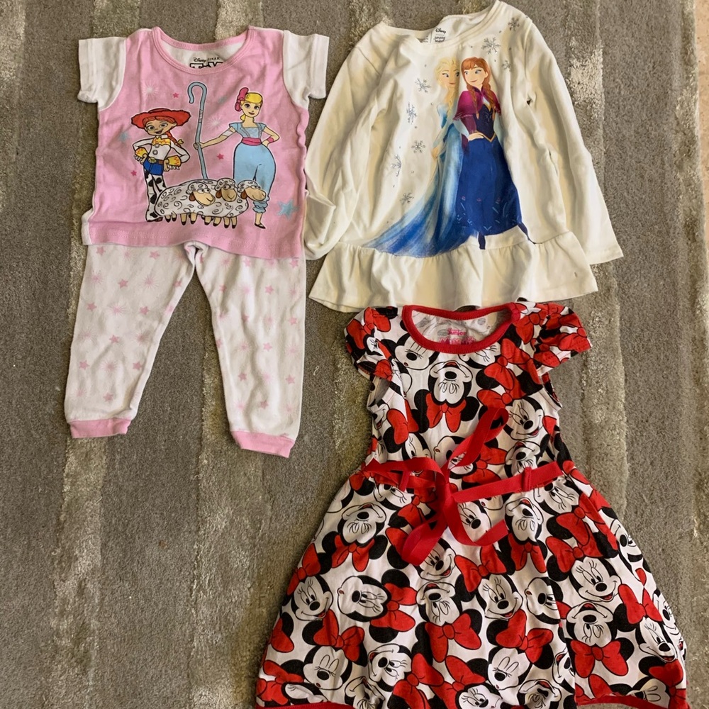 Disney! Baby girl Disney these clothing.